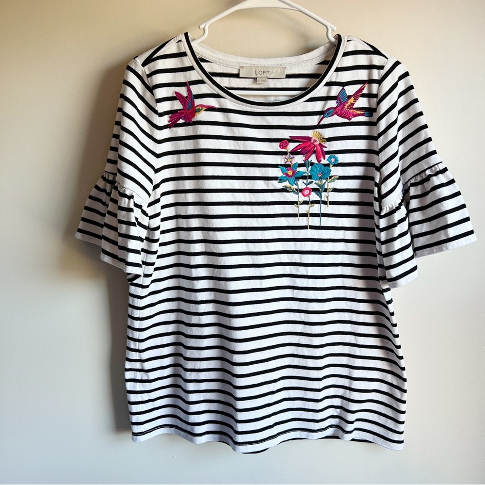 Loft White Striped Embroidered Floral Ruffle Short Sleeve Blouse hummingbird